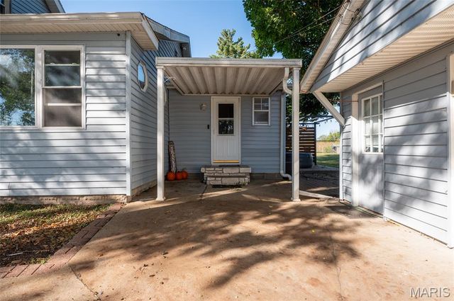 216 S Mine Street, Sandoval, IL 62882