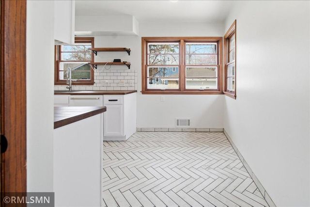 1769 Lake Street, Saint Paul, MN 55113