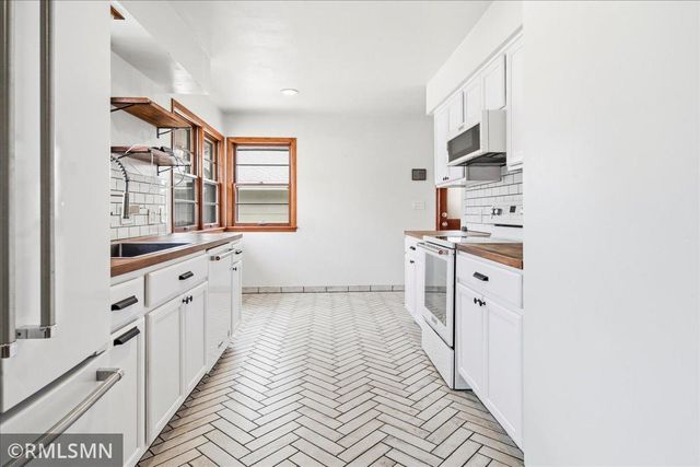 1769 Lake Street, Saint Paul, MN 55113