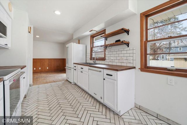 1769 Lake Street, Saint Paul, MN 55113