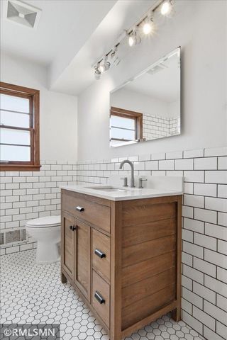 1769 Lake Street, Saint Paul, MN 55113