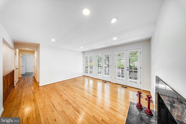 2933 ARIZONA AVE NW, Washington, DC 20016