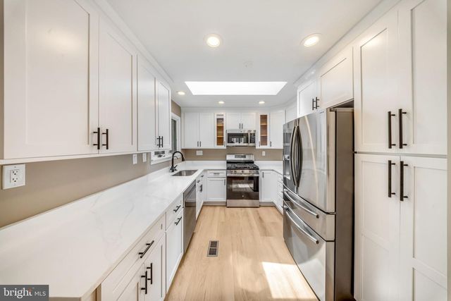 2933 ARIZONA AVE NW, Washington, DC 20016