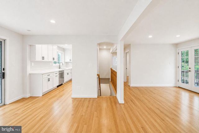 2933 ARIZONA AVE NW, Washington, DC 20016
