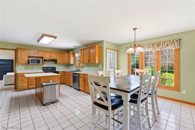 4715 Hilary Circle, Stow, OH 44224