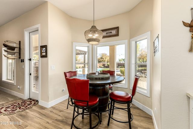 39791 N COUNTRY Lane, San Tan Valley, AZ 85140