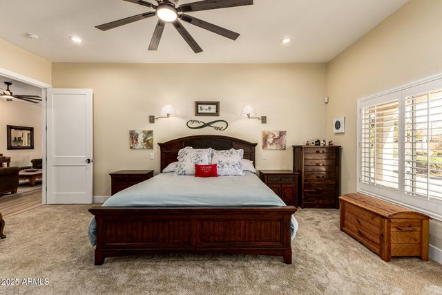 39791 N COUNTRY Lane, San Tan Valley, AZ 85140