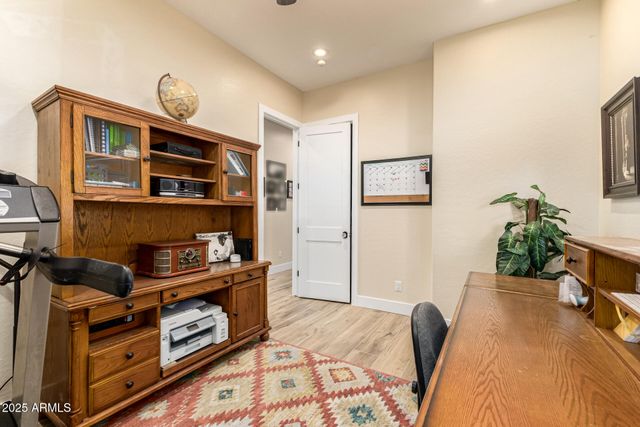 39791 N COUNTRY Lane, San Tan Valley, AZ 85140