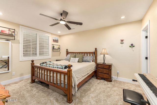 39791 N COUNTRY Lane, San Tan Valley, AZ 85140