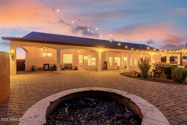 39791 N COUNTRY Lane, San Tan Valley, AZ 85140