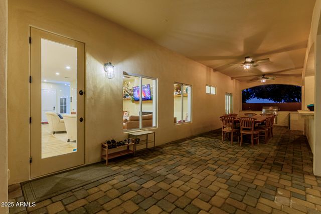 39791 N COUNTRY Lane, San Tan Valley, AZ 85140