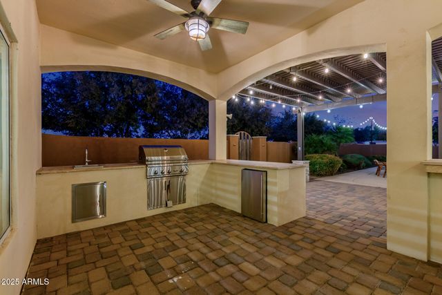 39791 N COUNTRY Lane, San Tan Valley, AZ 85140