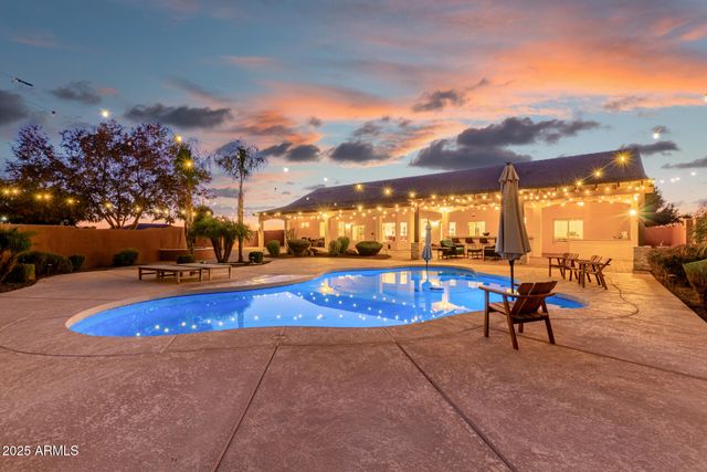 39791 N COUNTRY Lane, San Tan Valley, AZ 85140