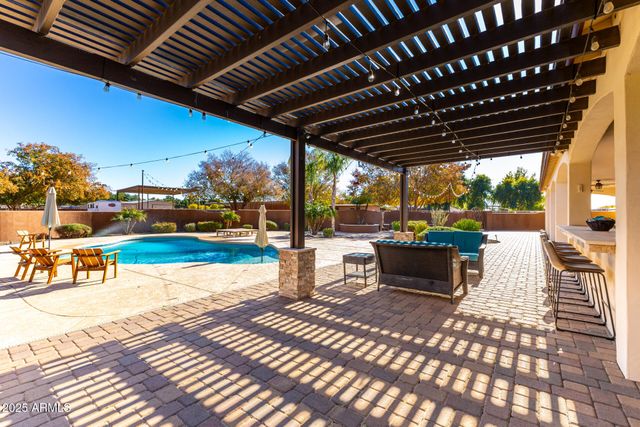 39791 N COUNTRY Lane, San Tan Valley, AZ 85140