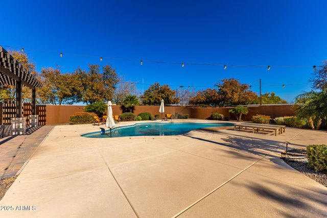 39791 N COUNTRY Lane, San Tan Valley, AZ 85140