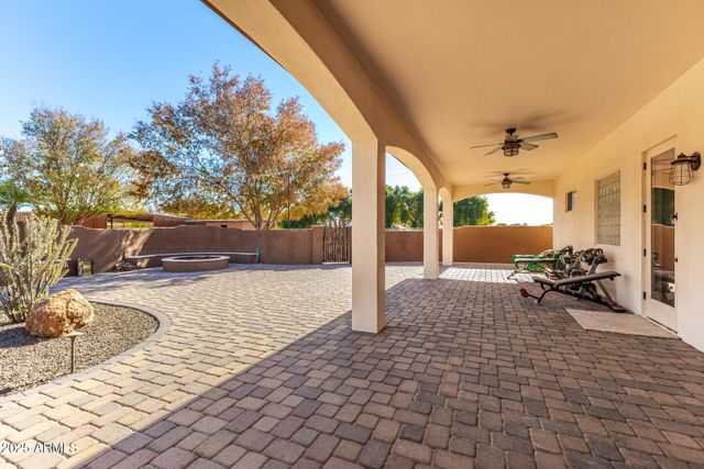39791 N COUNTRY Lane, San Tan Valley, AZ 85140
