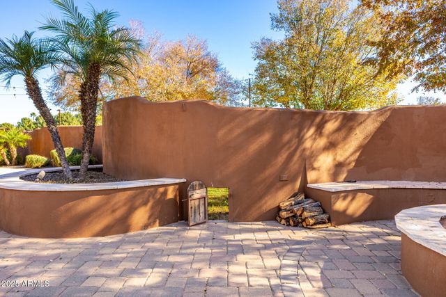 39791 N COUNTRY Lane, San Tan Valley, AZ 85140
