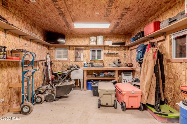 39791 N COUNTRY Lane, San Tan Valley, AZ 85140