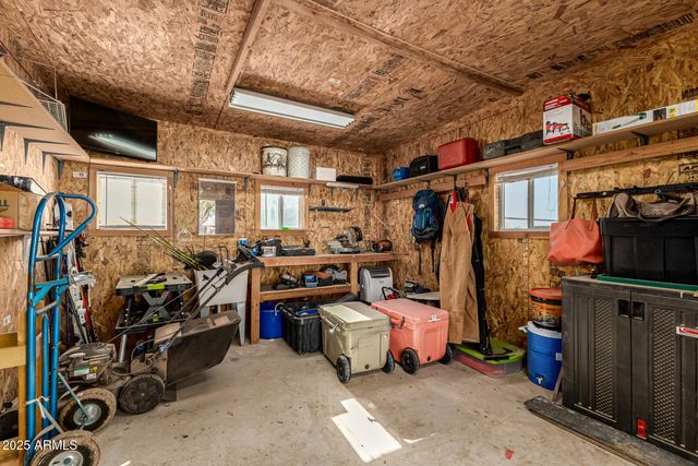 39791 N COUNTRY Lane, San Tan Valley, AZ 85140