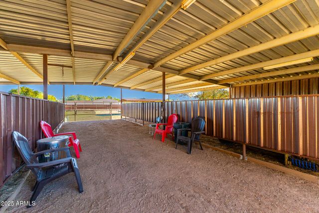39791 N COUNTRY Lane, San Tan Valley, AZ 85140