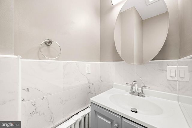 136 W CLARKSON AVE, Philadelphia, PA 19120