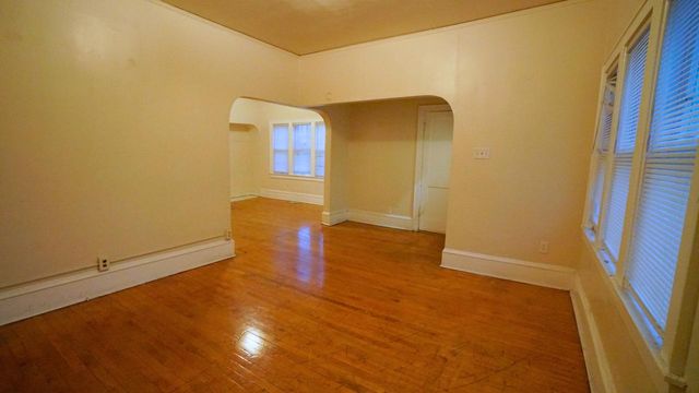 1440 N 28th STREET, Milwaukee, WI 53208