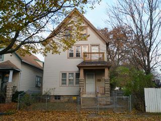 1440 N 28th STREET, Milwaukee, WI 53208