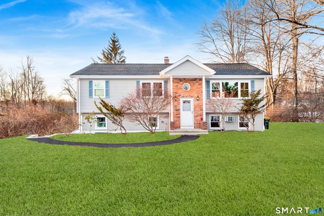 21 Donna Drive, New Fairfield, CT 06812