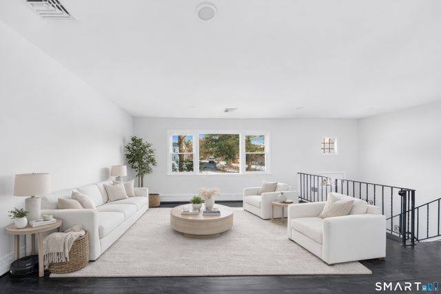 21 Donna Drive, New Fairfield, CT 06812