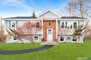 21 Donna Drive, New Fairfield, CT 06812