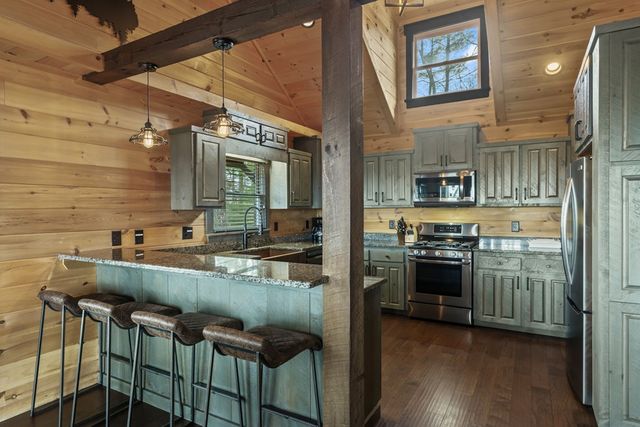 967 River Bend Lane, Blue Ridge, GA 30513