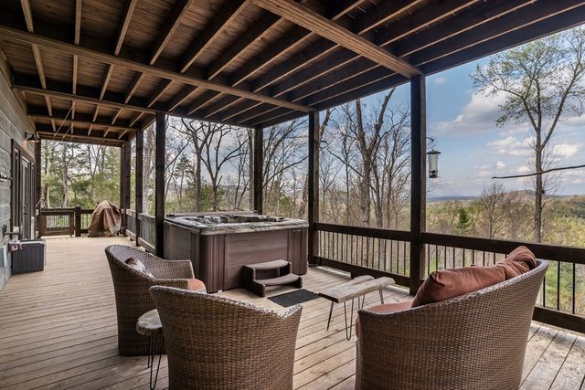 967 River Bend Lane, Blue Ridge, GA 30513