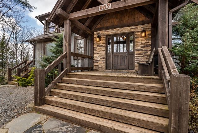 967 River Bend Lane, Blue Ridge, GA 30513