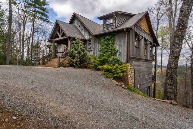 967 River Bend Lane, Blue Ridge, GA 30513
