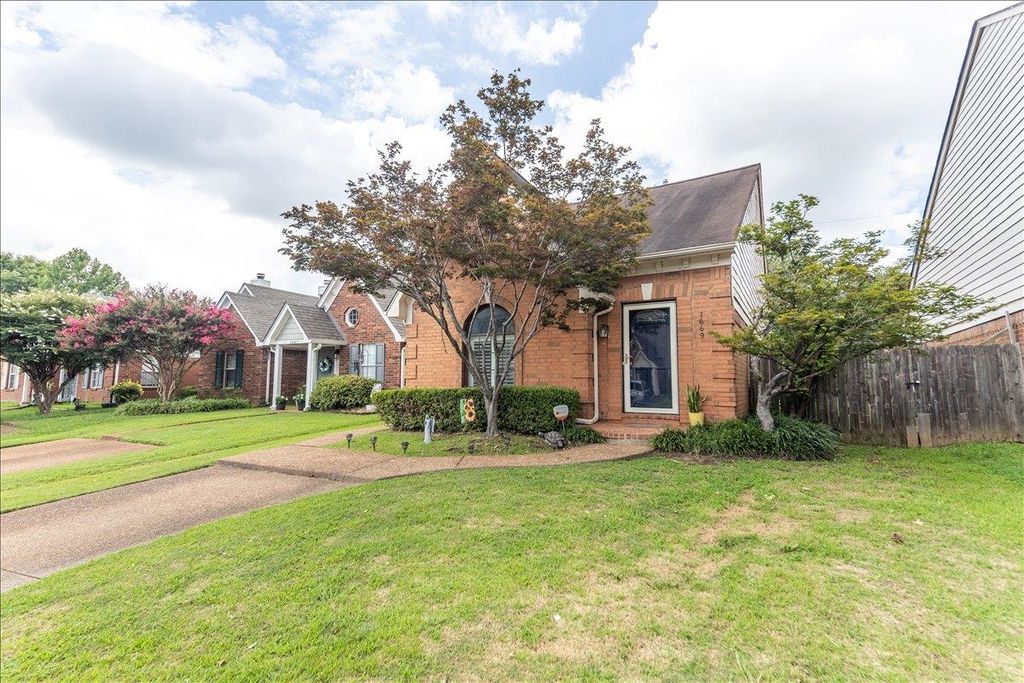1669 BEAVER TRAIL DR, Memphis, TN 38016