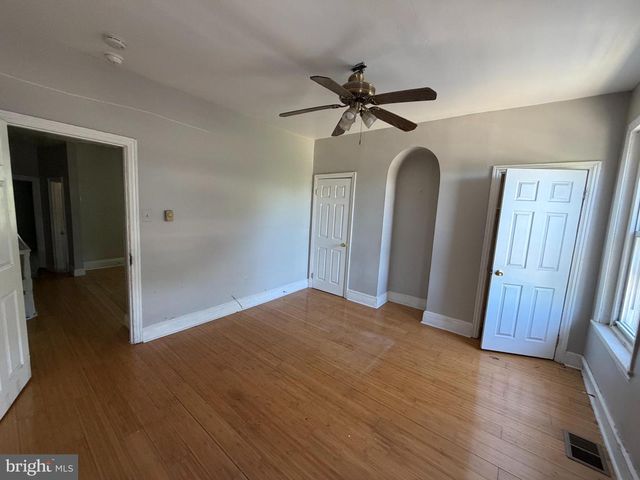 2213 N 11TH ST, Philadelphia, PA 19133