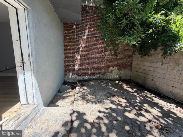 2213 N 11TH ST, Philadelphia, PA 19133
