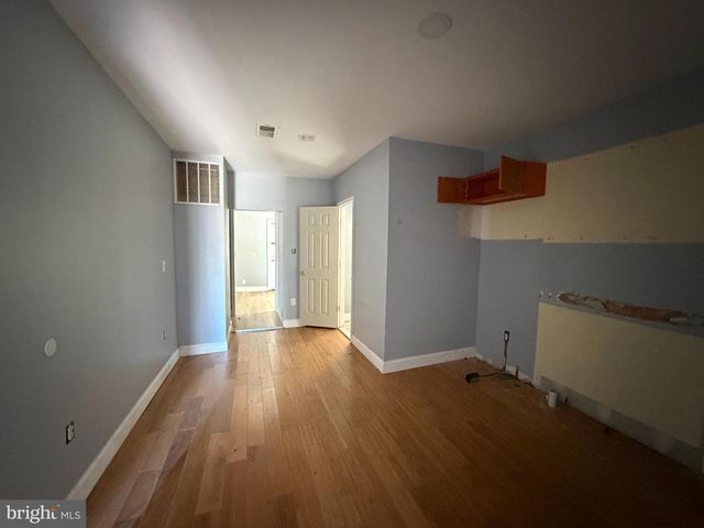 2213 N 11TH ST, Philadelphia, PA 19133