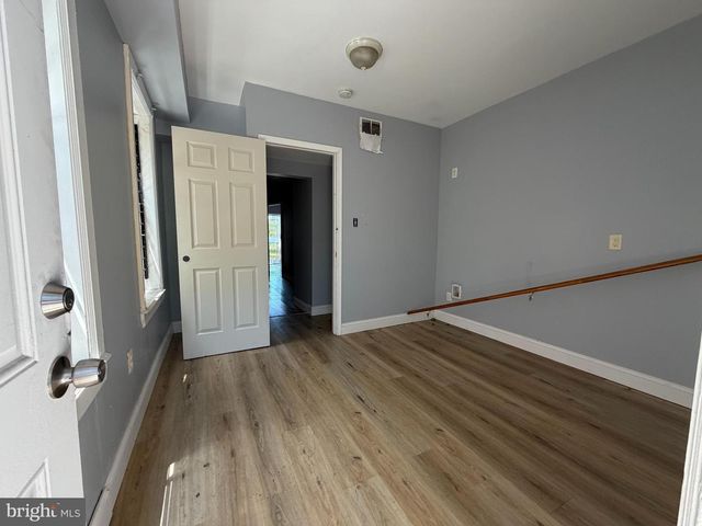 2213 N 11TH ST, Philadelphia, PA 19133