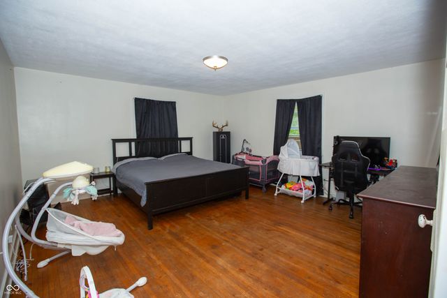 405 S Mulberry Street, Fairland, IN 46126