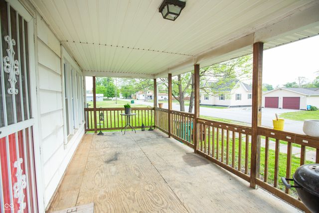 405 S Mulberry Street, Fairland, IN 46126