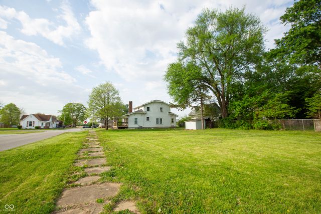 405 S Mulberry Street, Fairland, IN 46126