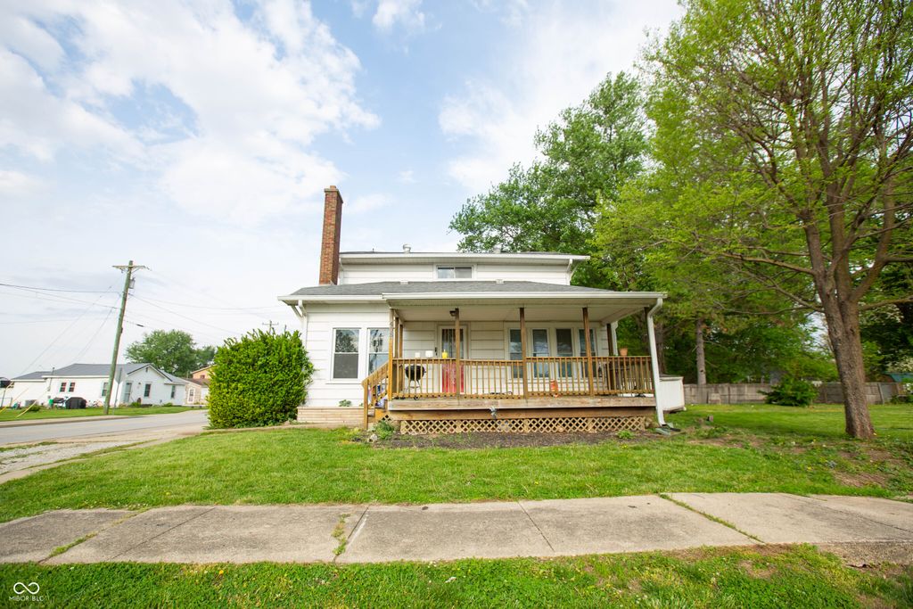 405 S Mulberry Street, Fairland, IN 46126