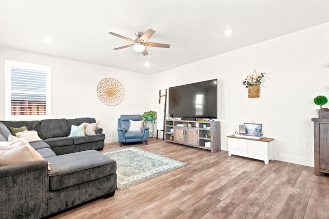 2201 Brighton Drive, Hollister, CA 95023