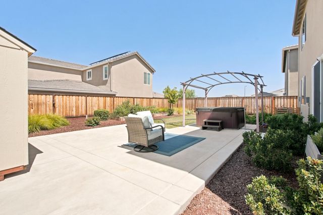 2201 Brighton Drive, Hollister, CA 95023