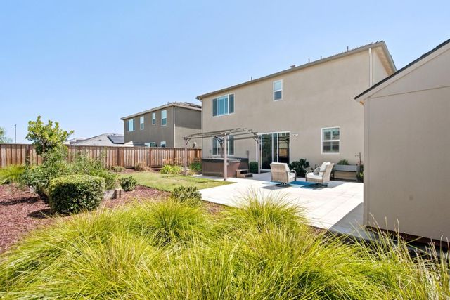 2201 Brighton Drive, Hollister, CA 95023