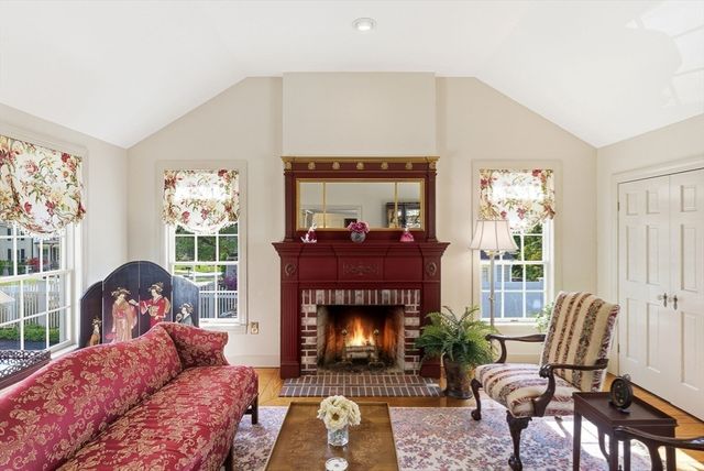 6 Church St, Grafton, MA 01519