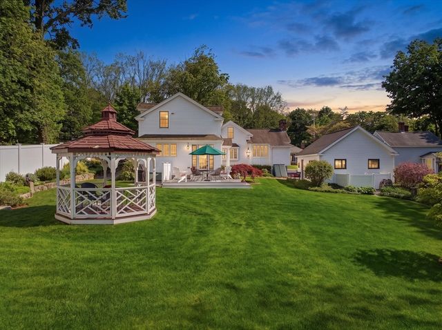 6 Church St, Grafton, MA 01519