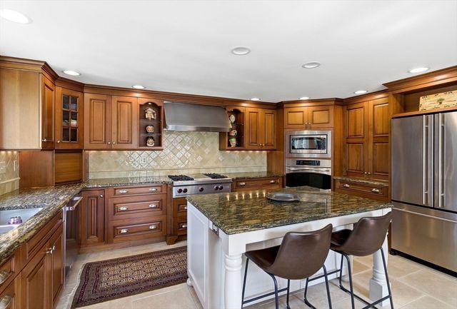 6 Church St, Grafton, MA 01519