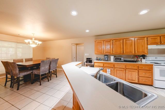 463696 E 1044 Loop, Sallisaw, OK 74955